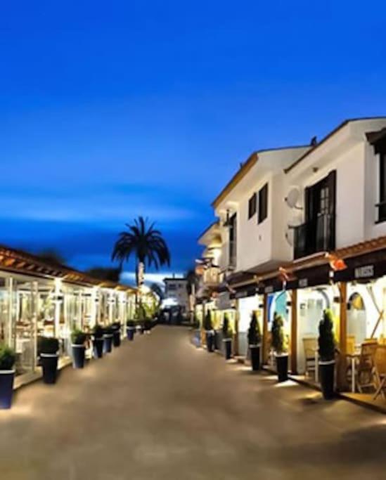 Marina Beach Aiguadolc Sitges Extérieur photo